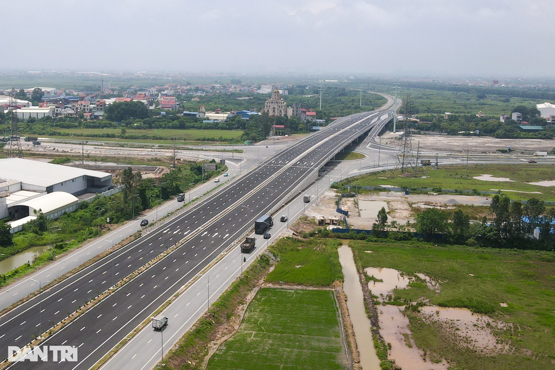 Tuyến đường liên tỉnh Hà Nội - Hưng Yên gần 3.000 tỷ đồng dần thành hình - 10 Tuyến đường liên tỉnh Hà Nội - Hưng Yên gần 3.000 tỷ đồng dần thành hình - 10