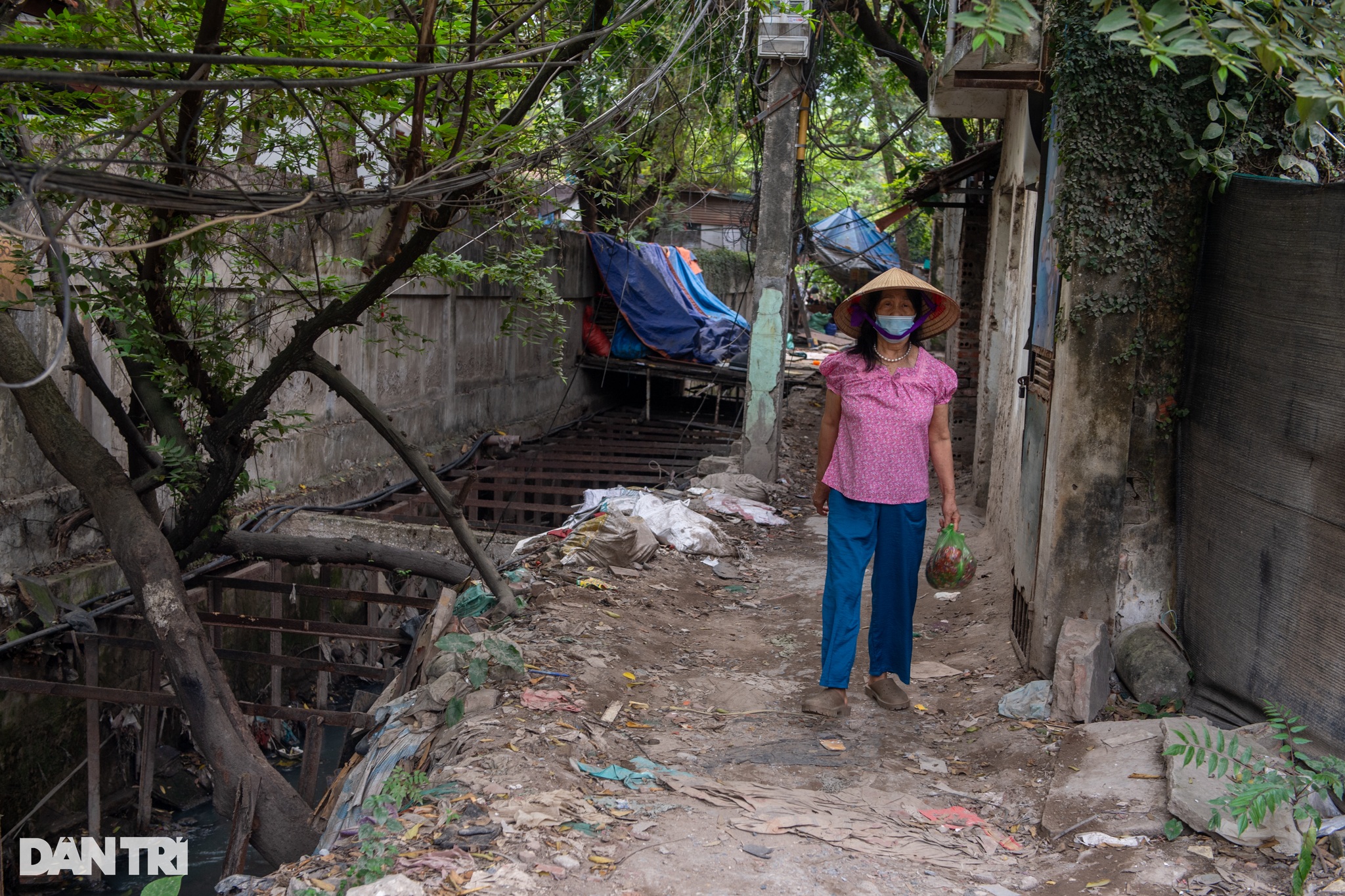Mương nước ô nhiễm giữa lòng Hà Nội: Dự án trăm tỷ đắp chiếu suốt 17 năm - 2