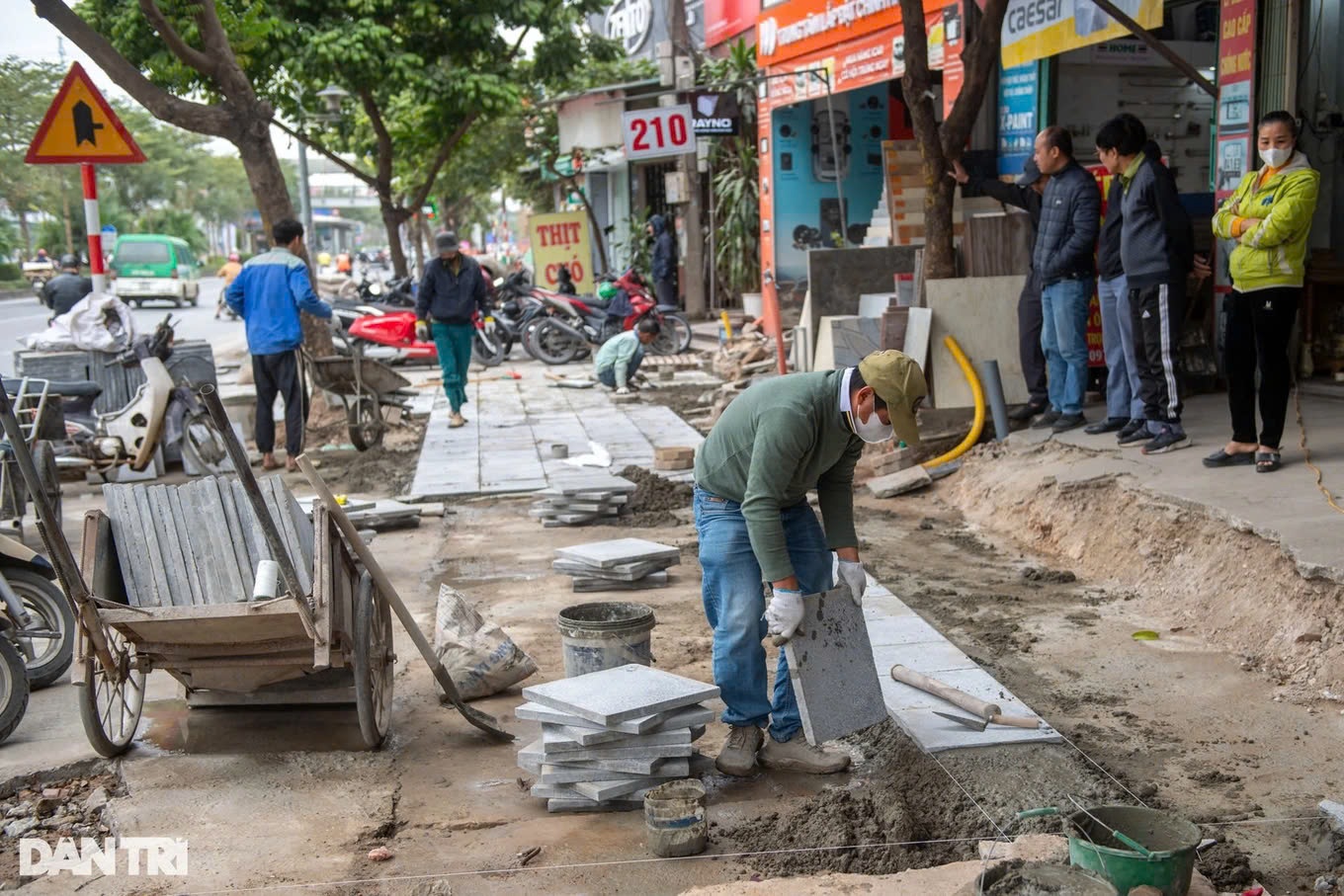 Hà Nội tạm dừng đào đường, hè phố trong 7 ngày - 1