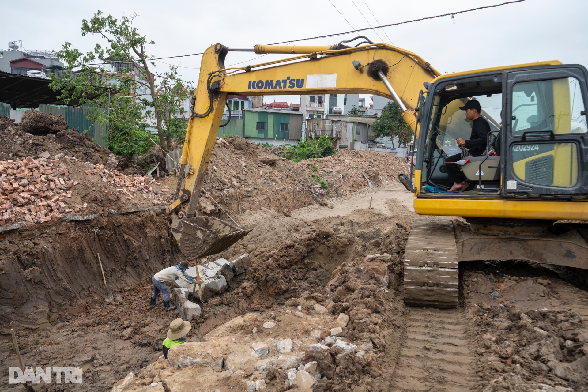 Hà Nội: Tuyến đường cửa ngõ phía Nam cải tạo 15 năm vẫn ngổn ngang - 5 Hà Nội: Tuyến đường cửa ngõ phía Nam cải tạo 15 năm vẫn ngổn ngang - 5