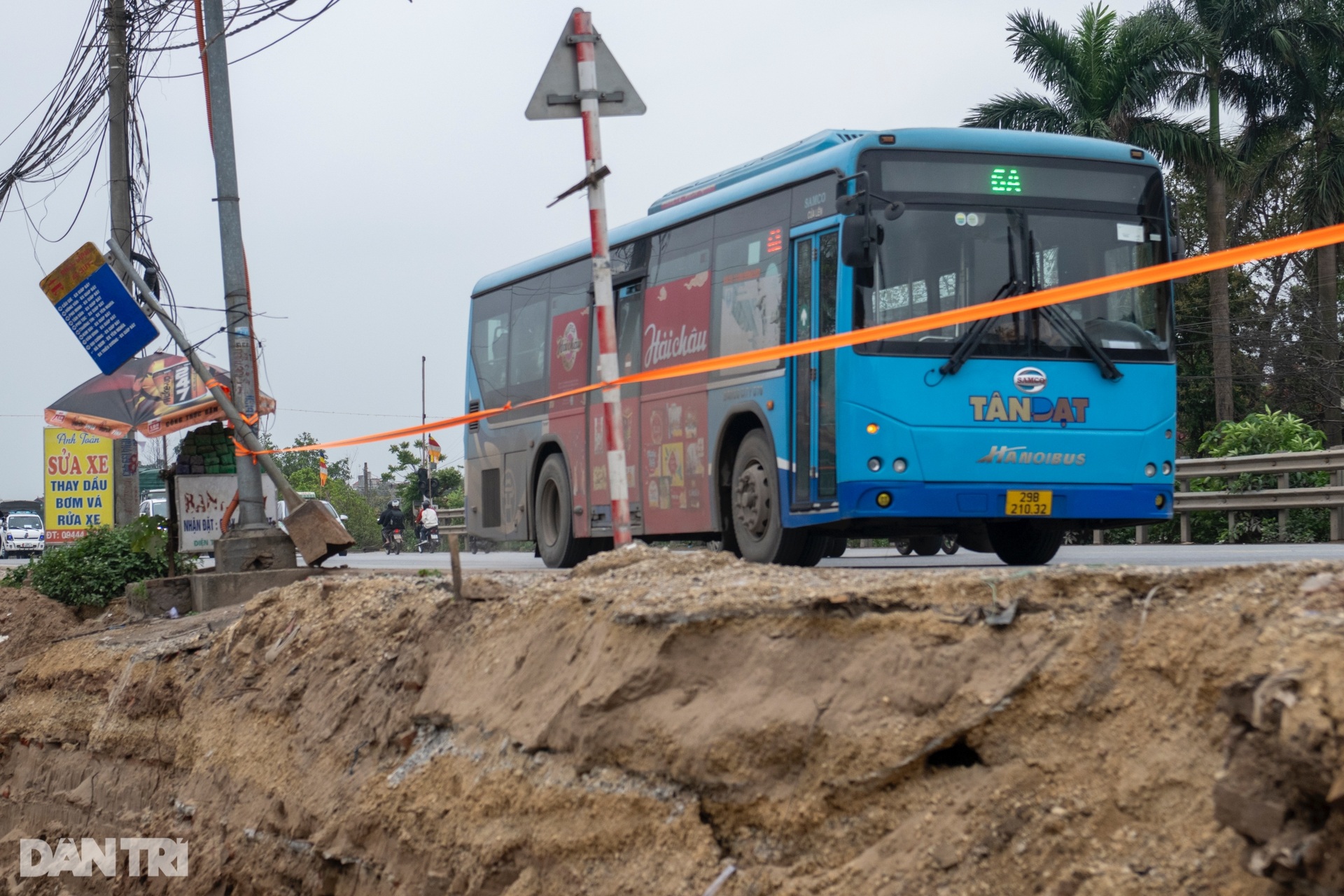 Hà Nội: Tuyến đường cửa ngõ phía Nam cải tạo 15 năm vẫn ngổn ngang - 8 Hà Nội: Tuyến đường cửa ngõ phía Nam cải tạo 15 năm vẫn ngổn ngang - 8