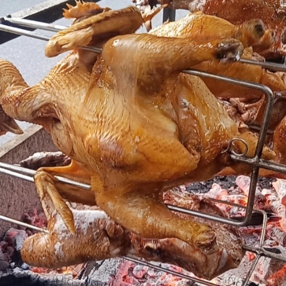 Quán vịt quay ở Quảng Ninh bị tố có dòi: Chủ quán nói gì? - 3